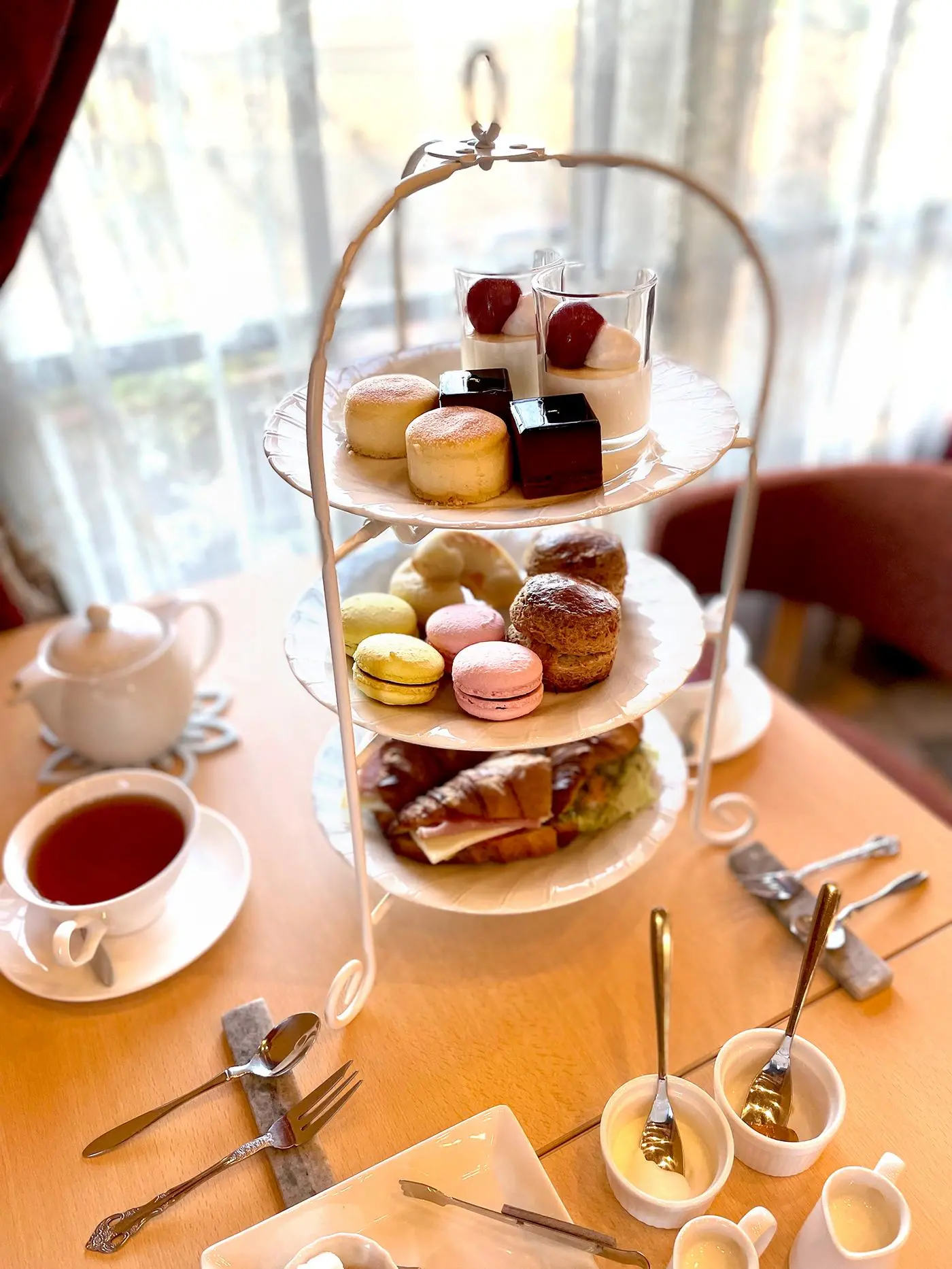 アフタヌーンティー | フラリエボンボン ル カフェ Fleurs et bonbons
