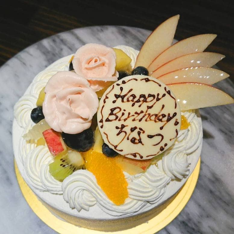 お菓子の森の誕生日ケーキ