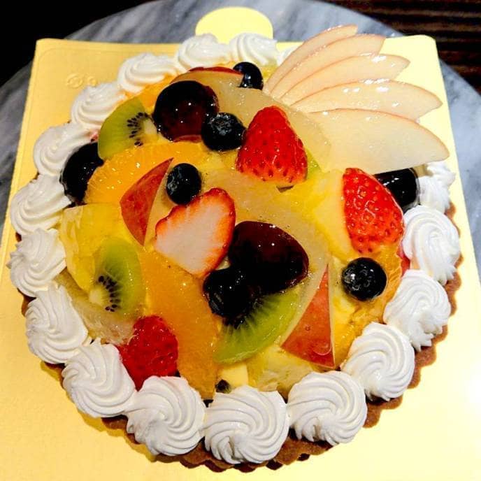 お菓子の森の誕生日ケーキ