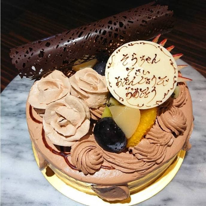 お菓子の森の誕生日ケーキ