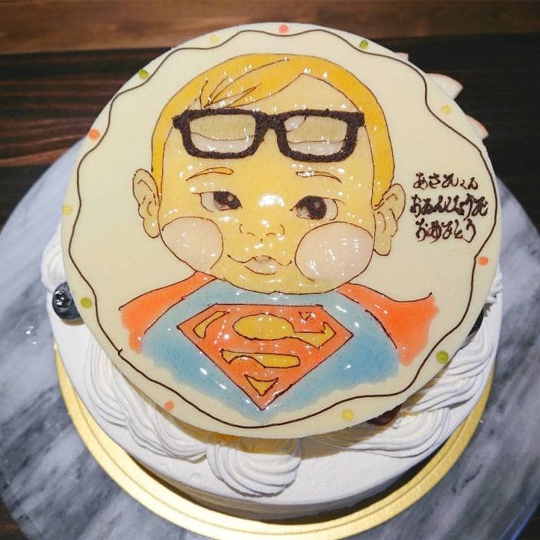お菓子の森の誕生日ケーキ
